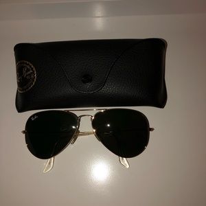 Ray ban aviator sunglasses in gold